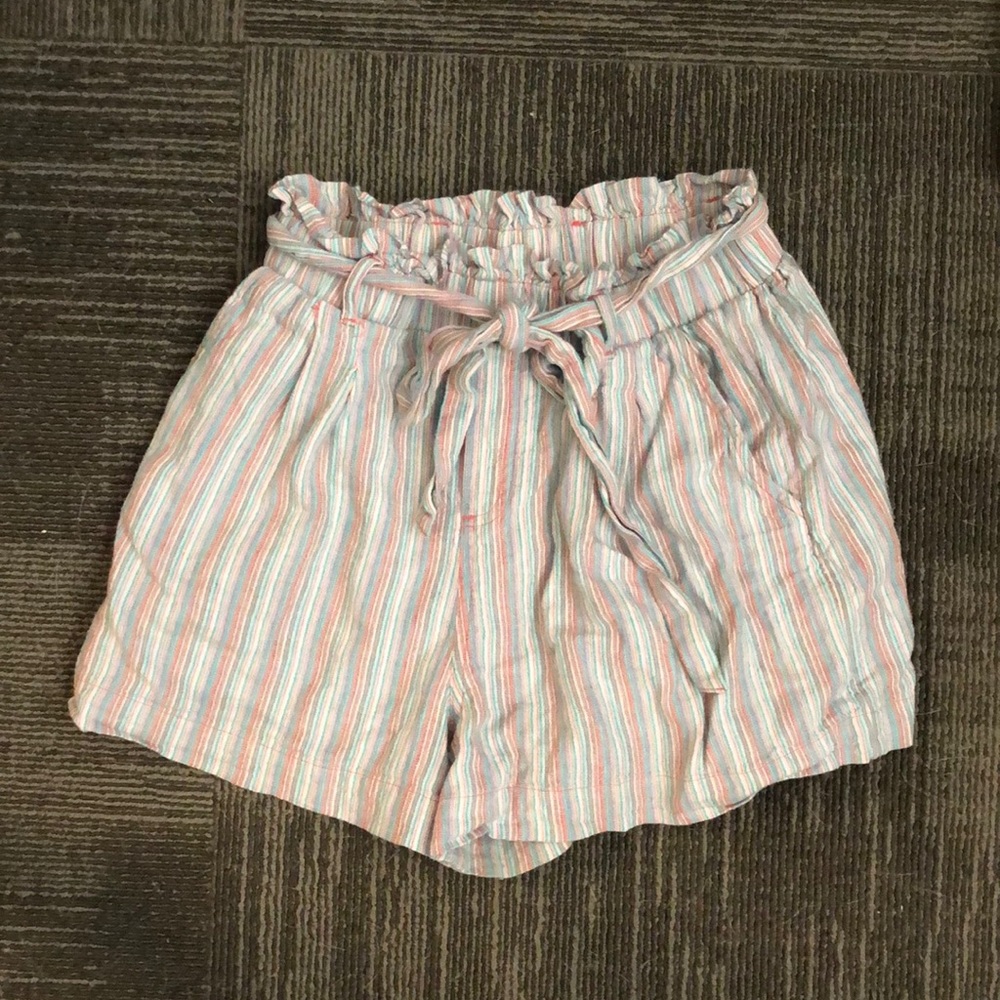 American Eagle Flowy Fabric Short